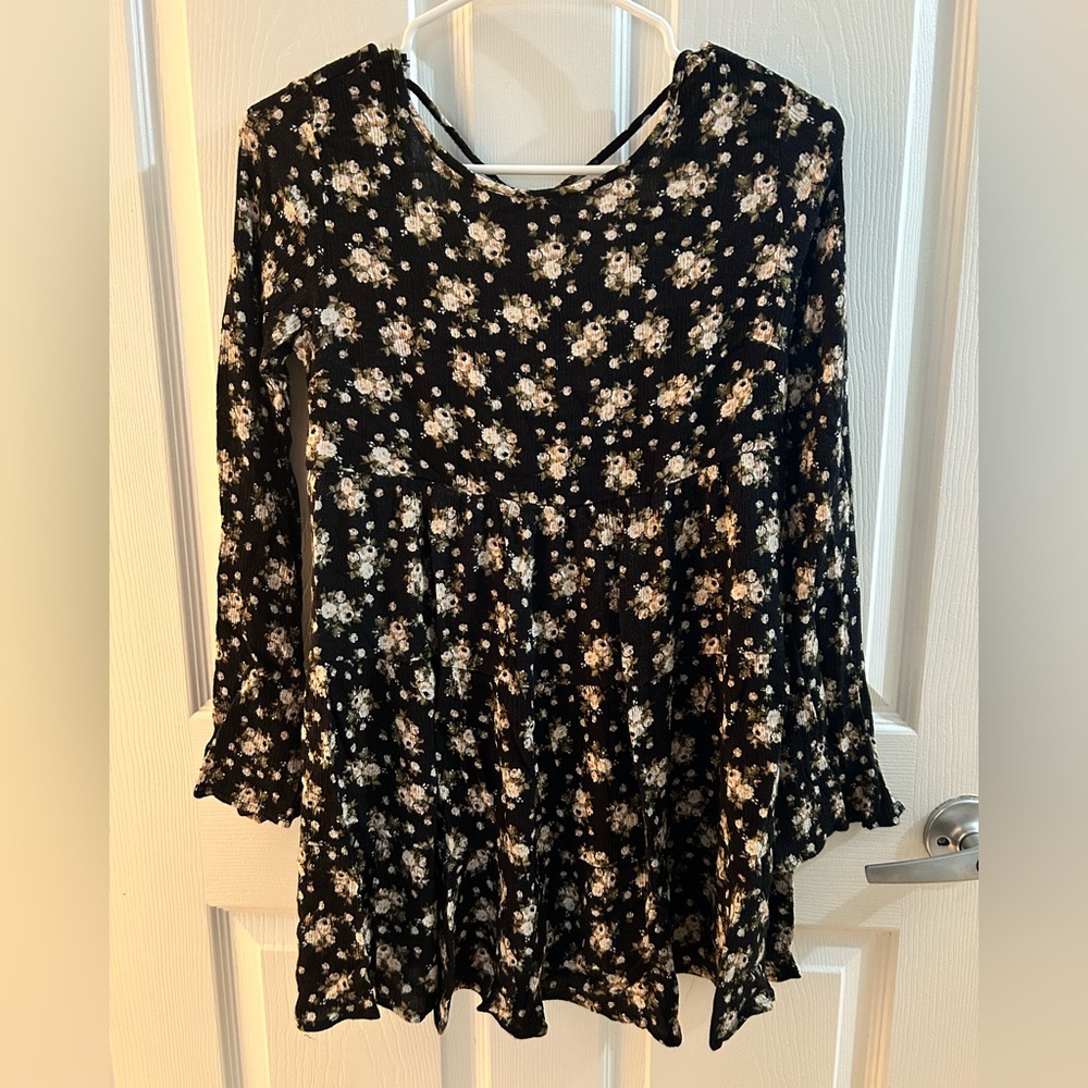 Forever 21 Floral bell sleeve back lace up shift dress